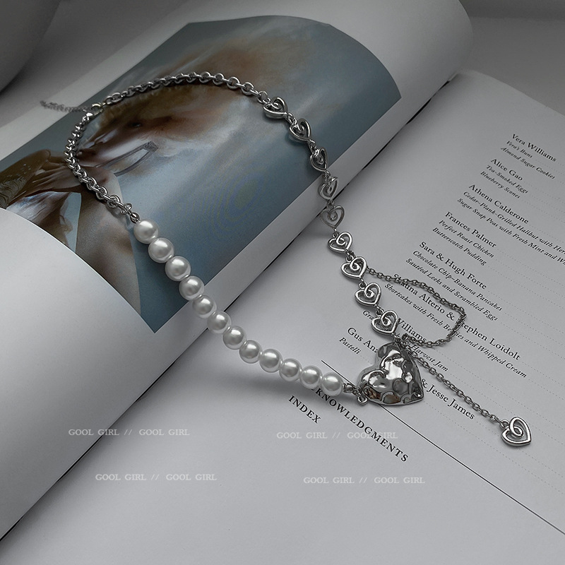 Pearl Heart Hollow Chain Necklace French Style Temperament Baroque Clavicle Chain Design Sense Fashion Necklace Neck Jewelry