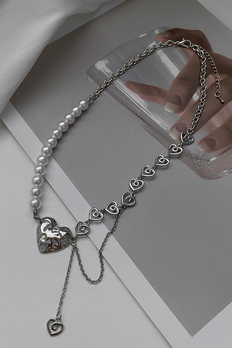 Pearl Heart Hollow Chain Necklace French Style Temperament Baroque Clavicle Chain Design Sense Fashion Necklace Neck Jewelry