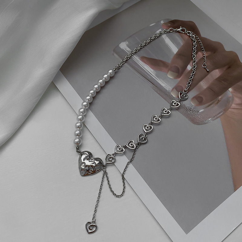 Pearl Heart Hollow Chain Necklace French Style Temperament Baroque Clavicle Chain Design Sense Fashion Necklace Neck Jewelry