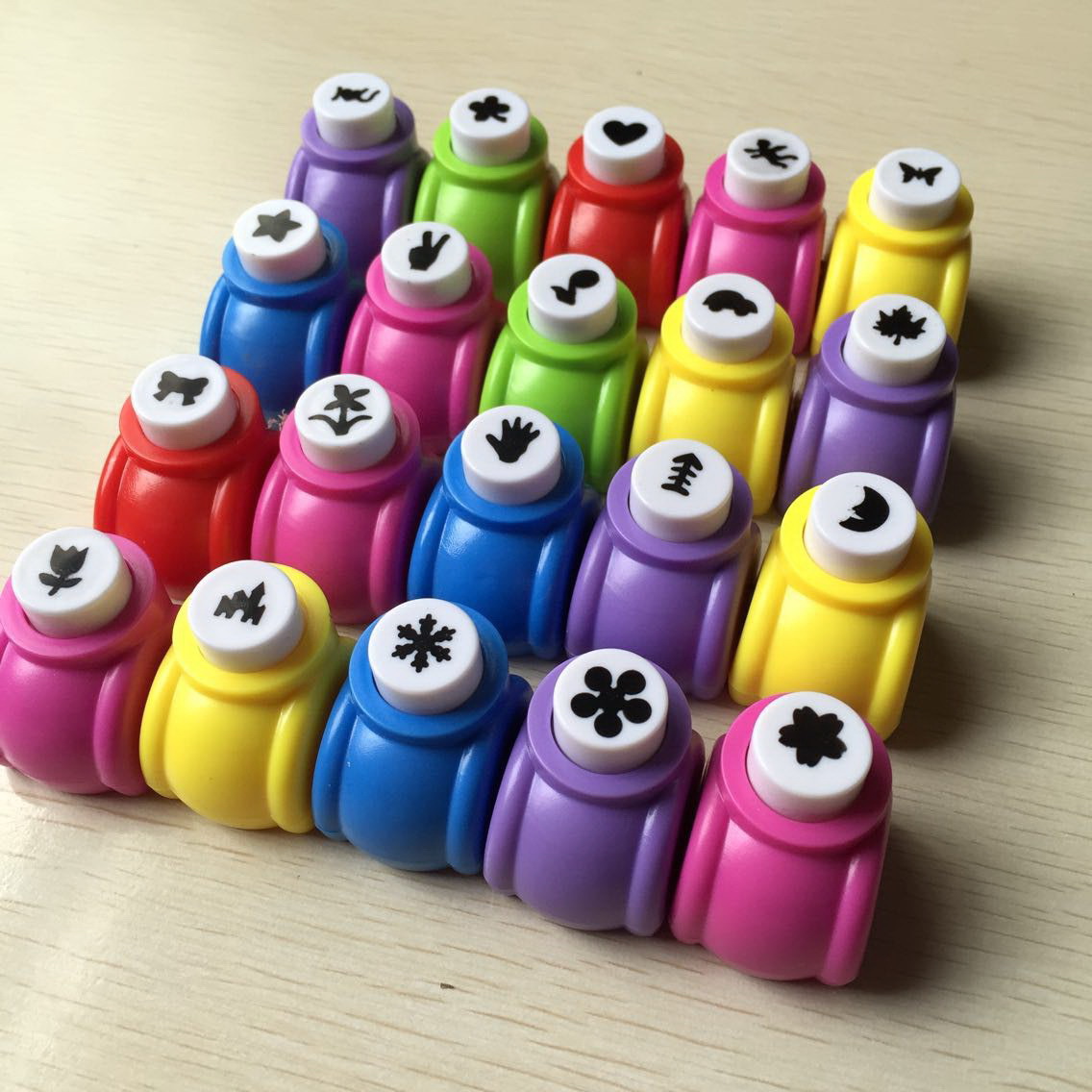 New Exotic Small Craft Punch Wholesale DIY Creative Album Handmade Accessories Embossing Device Wholesale