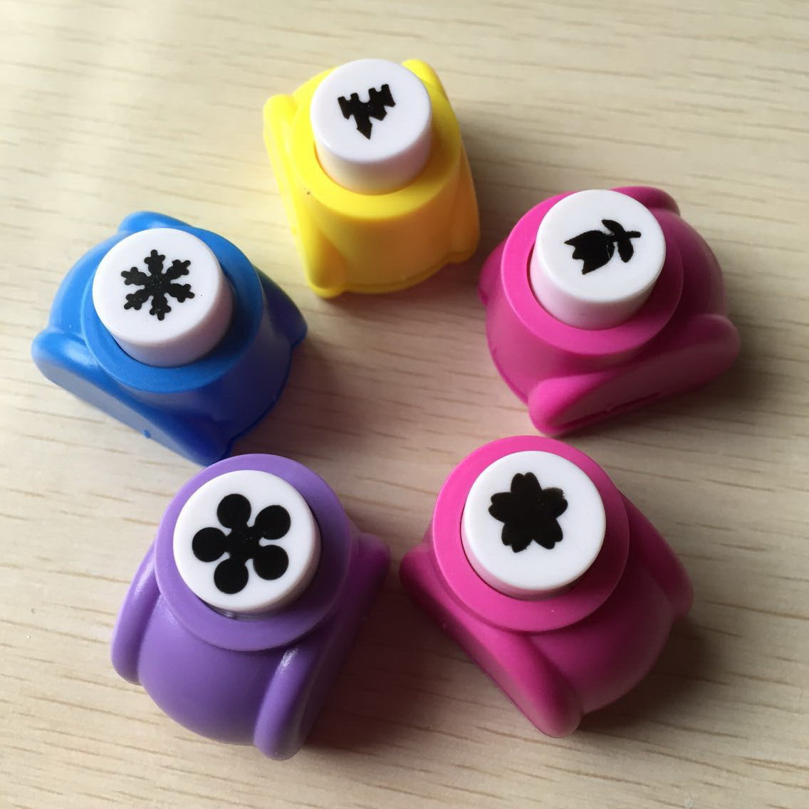 New Exotic Small Craft Punch Wholesale DIY Creative Album Handmade Accessories Embossing Device Wholesale