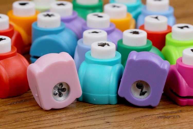New Exotic Small Craft Punch Wholesale DIY Creative Album Handmade Accessories Embossing Device Wholesale