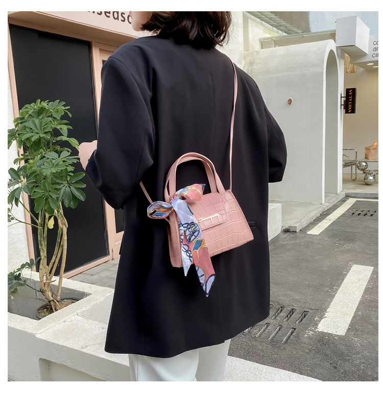 Silk Scarf Fashion Messenger Bag Lady Handbags Stone Pattern Portable Shoulder Bag Kelly Bag Cross-Border Wholesale Silk Scarf Fashion Messenger Bag Lady Handbags Stone Pattern Portable Shoulder Bag Kelly Bag Cross-Border Wholesale