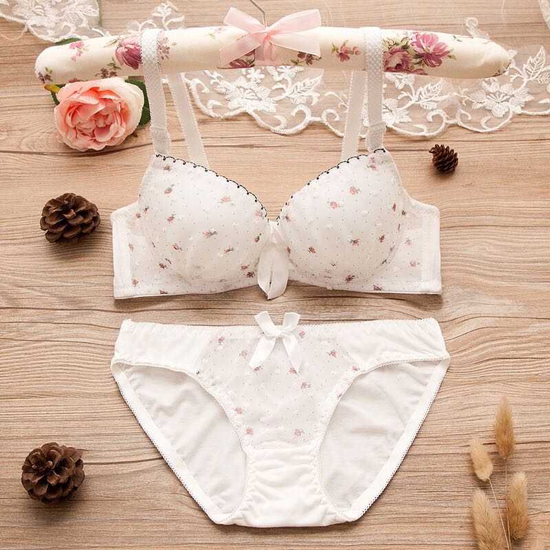 Floral Manufacturers direct dot floral girl bra set pure cotton lace student girl underwear a generation Floral Manufacturers direct dot floral girl bra set pure cotton lace student girl underwear a generation