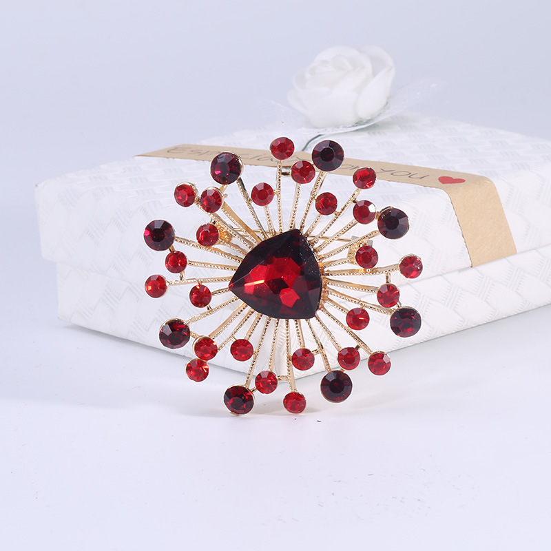 Hot-selling Korean version of the fashion temperament of water drilling corsage brooch joker flower collar pin pin lady brooch clothing accessories Hot-selling Korean version of the fashion temperament of water drilling corsage brooch joker flower collar pin pin lady brooch clothing accessories