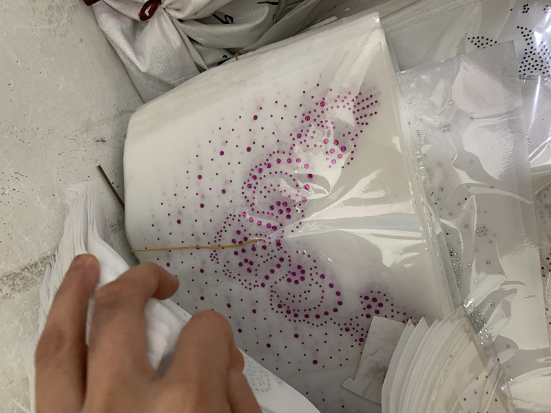 Full-Automatic Two-Color Brush Rig Hot Drilling Typesetting Machine Rhinestone Drawing Machine Headscarf Clothing T-shirt Blanking Spot Drill