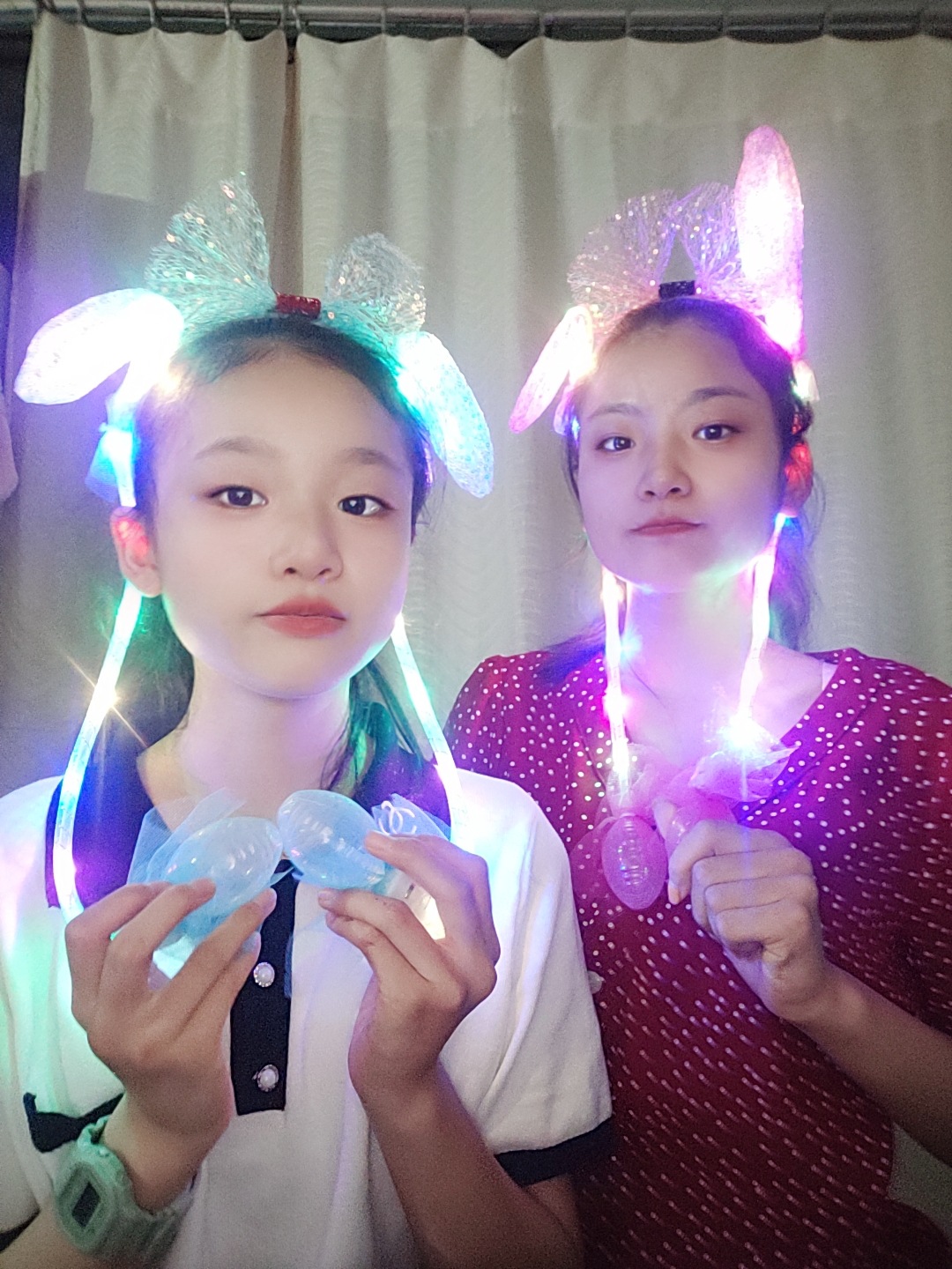 Sequin Light-Emitting Moving Rabbit Ears Hair Hoop-Pinch Air Bag Light-Emitting Rabbit Ears Headdress Night Market Stall Sequin Light-Emitting Moving Rabbit Ears Hair Hoop-Pinch Air Bag Light-Emitting Rabbit Ears Headdress Night Market Stall