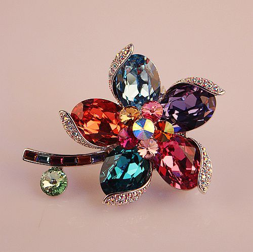 Boutique Luxury Color-Preserving Electroplating Ornament Silk Scarf Buckle Pin European and American Large Zircon Full Diamond Brooch Mixed Batch 10 Yuan Store Boutique Luxury Color-Preserving Electroplating Ornament Silk Scarf Buckle Pin European and American Large Zircon Full Diamond Brooch Mixed Batch 10 Yuan Store