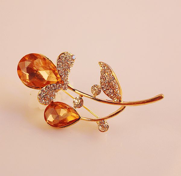 Boutique Luxury Color-Preserving Electroplating Ornament Silk Scarf Buckle Pin European and American Large Zircon Full Diamond Brooch Mixed Batch 10 Yuan Store Boutique Luxury Color-Preserving Electroplating Ornament Silk Scarf Buckle Pin European and American Large Zircon Full Diamond Brooch Mixed Batch 10 Yuan Store