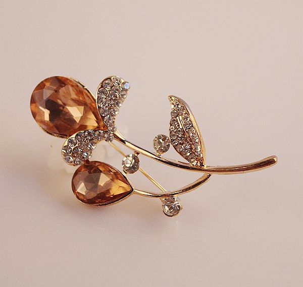 Boutique Luxury Color-Preserving Electroplating Ornament Silk Scarf Buckle Pin European and American Large Zircon Full Diamond Brooch Mixed Batch 10 Yuan Store Boutique Luxury Color-Preserving Electroplating Ornament Silk Scarf Buckle Pin European and American Large Zircon Full Diamond Brooch Mixed Batch 10 Yuan Store