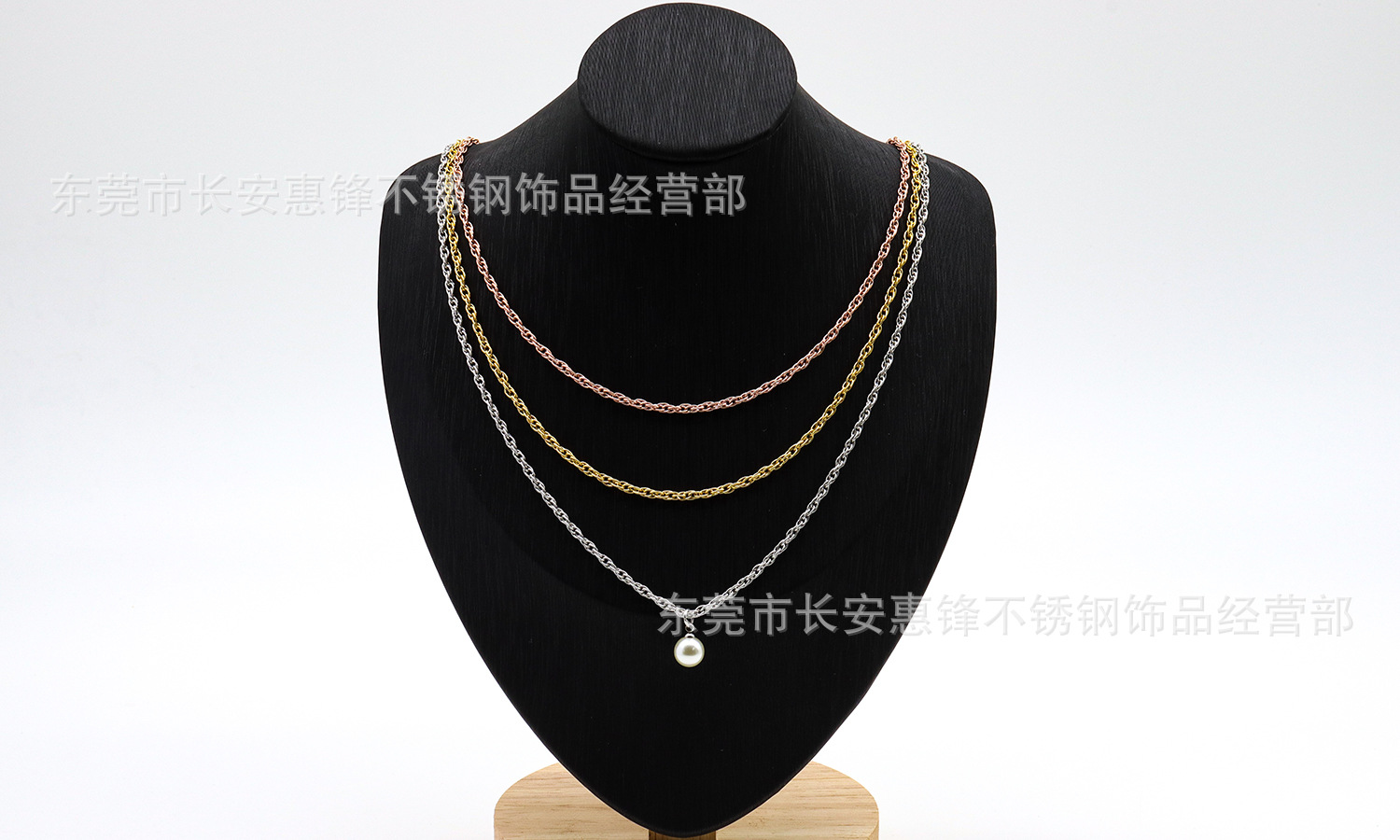 European and American Style Double Buckle Cross Necklace Titanium Steel Welding Port Double Cross Vacuum Electroplating Stainless Steel Clavicle Chain Sweater Chain European and American Style Double Buckle Cross Necklace Titanium Steel Welding Port Double Cross Vacuum Electroplating Stainless Steel Clavicle Chain Sweater Chain
