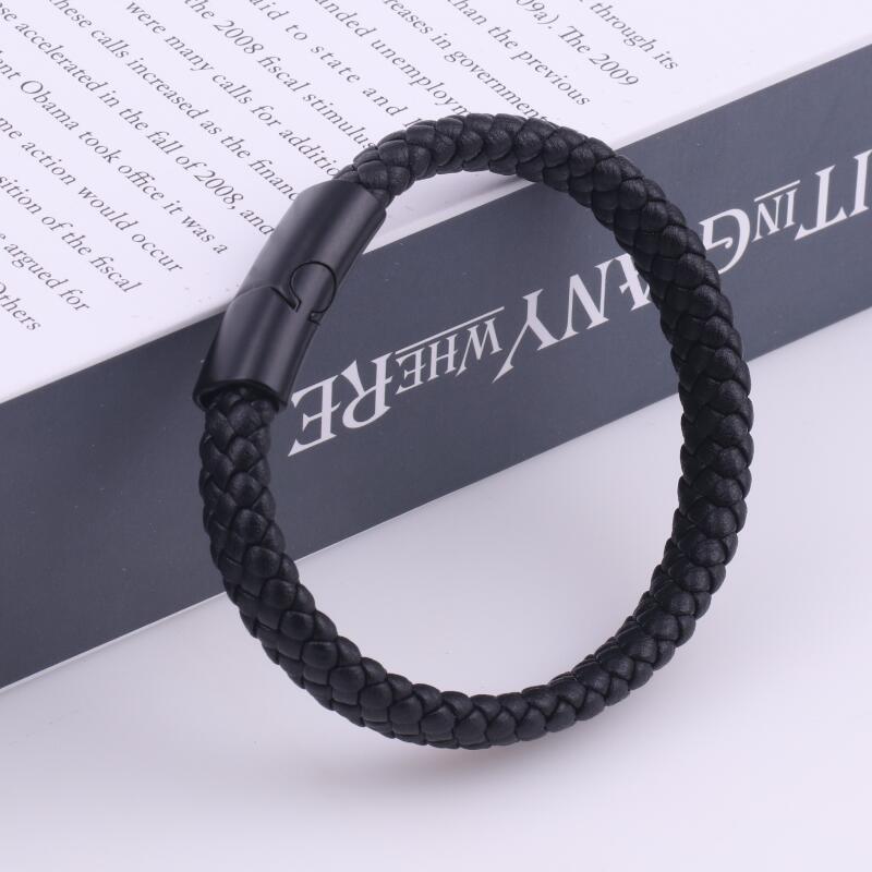 2019 European and American Popular Hot Selling Product Black Vintage Bracelet Bracelet Genuine Leather Men&#039;s Sand Surface Magnetic Buckle Bracelet