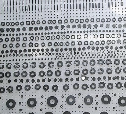 Factory direct strength magnet magnet general magnetic PVC magnetic ferrite magnet buckle hole