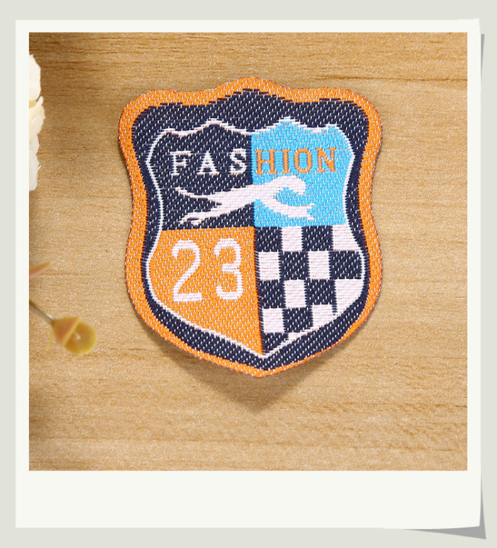 To make a custom small and medium school kindergarten garden school uniform cloth paste round badge badge To make a custom small and medium school kindergarten garden school uniform cloth paste round badge badge