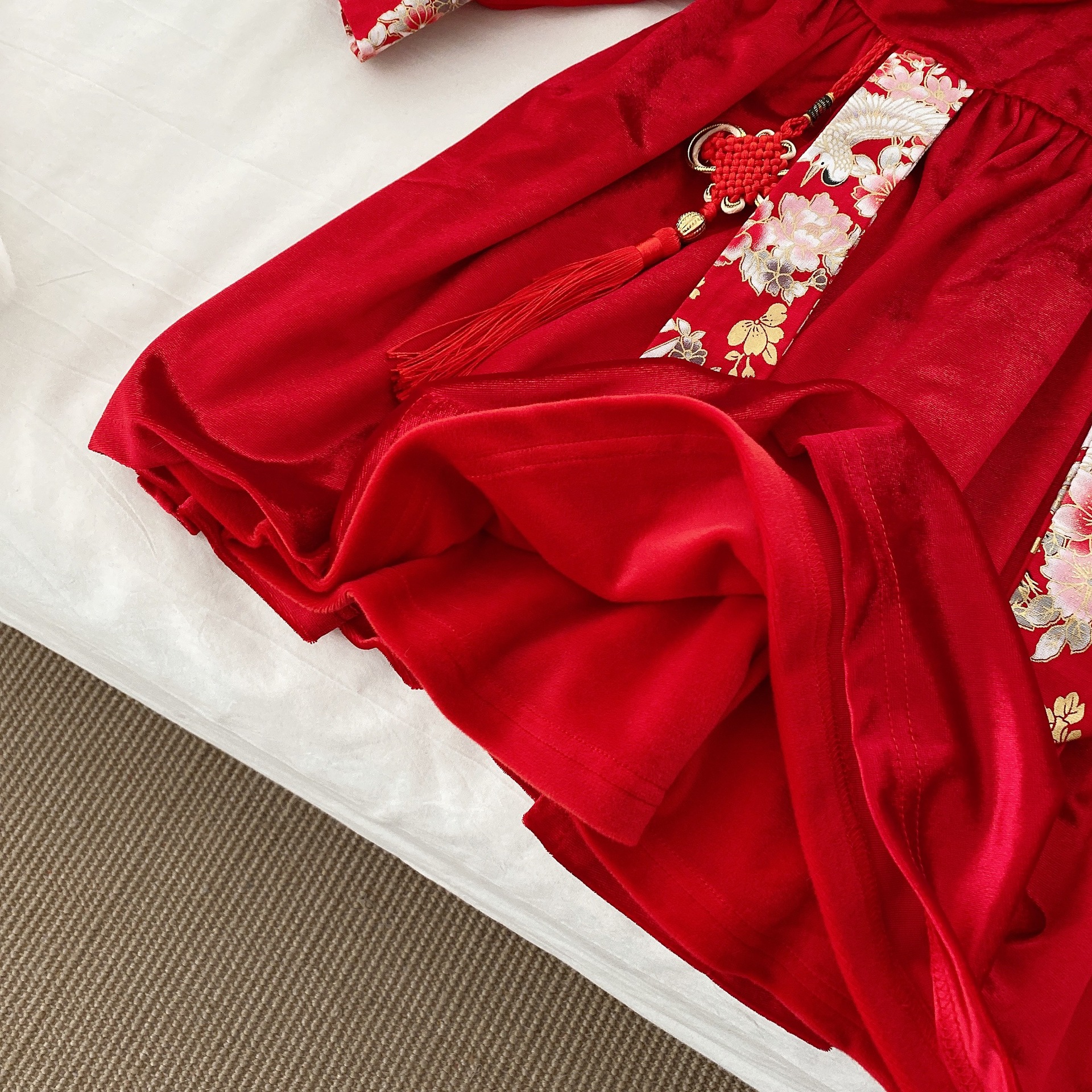 Girls New Year Clothes 0-6 Years Old Baby Girl Suit Children Suit for the New Year Velvet Padded Dress + Hanfu Top Ct052