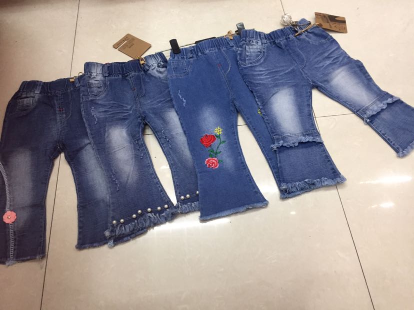 Children's spring and summer jeans girl's trousers Korean version 2019 hot style all-matching spring and autumn pants Children's spring and summer jeans girl's trousers Korean version 2019 hot style all-matching spring and autumn pants