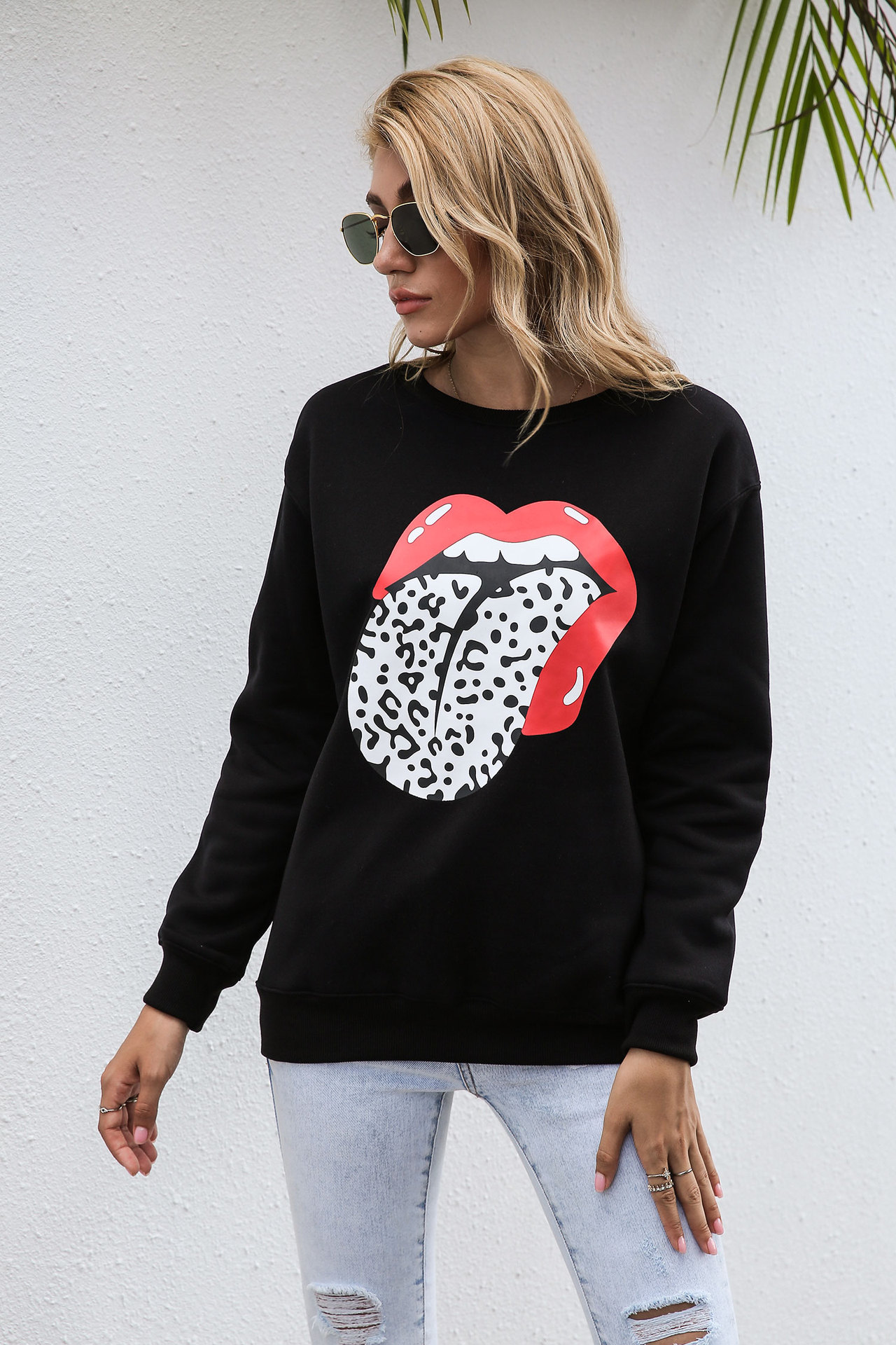 hot style new autumnwinter 2020 offset alphabet pattern long sleeve collar autumnwinter hoody and American women's wear hot style new autumnwinter 2020 offset alphabet pattern long sleeve collar autumnwinter hoody and American women's wear