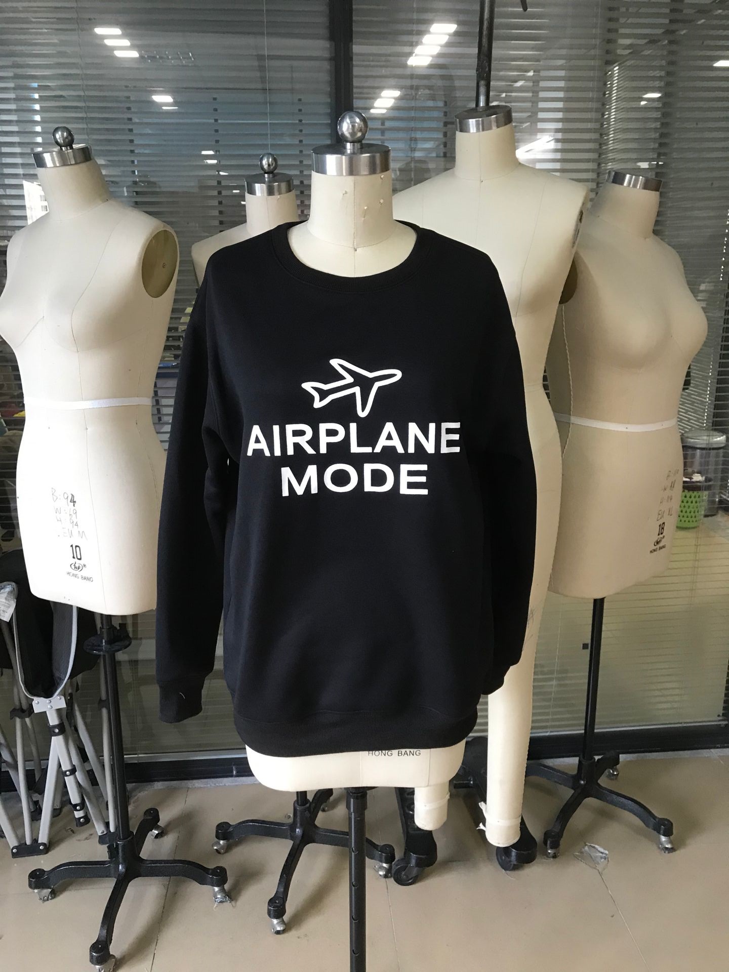 hot style new autumnwinter 2020 offset alphabet pattern long sleeve collar autumnwinter hoody and American women's wear hot style new autumnwinter 2020 offset alphabet pattern long sleeve collar autumnwinter hoody and American women's wear
