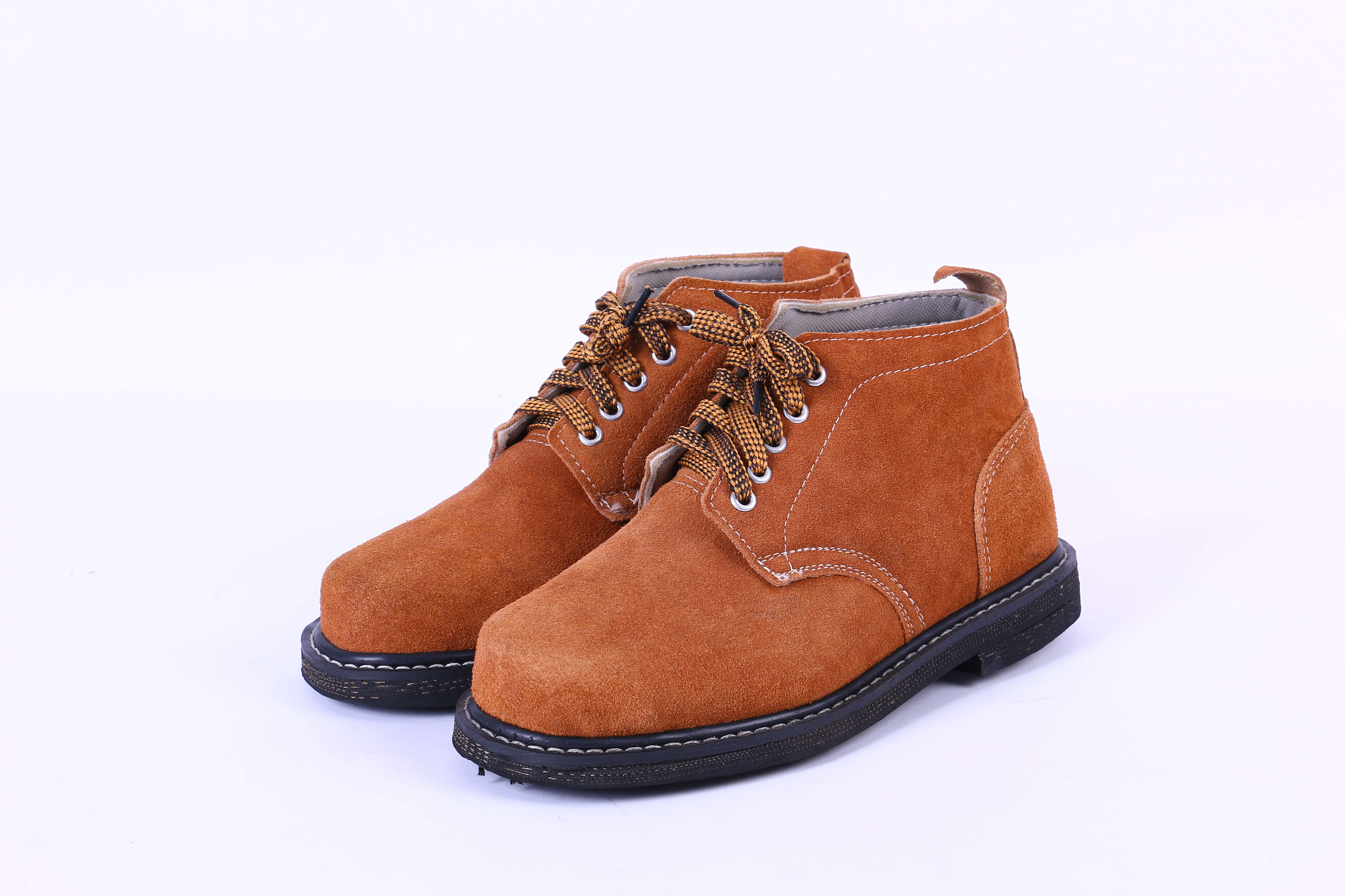 High-top labor protection shoes work shoes khaki men's non-slip rubber sole high temperature protective shoes High-top labor protection shoes work shoes khaki men's non-slip rubber sole high temperature protective shoes