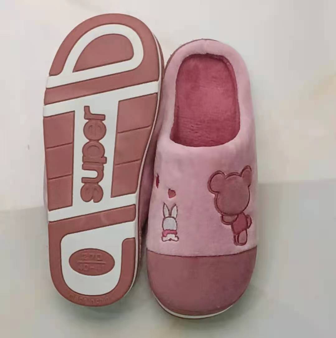 Winter Cotton Slippers Women's plus Size Keep Warm Household Indoor Non-Slip Super Soft Slippers Couple Women's Cotton Shoes Winter Cotton Slippers Women's plus Size Keep Warm Household Indoor Non-Slip Super Soft Slippers Couple Women's Cotton Shoes