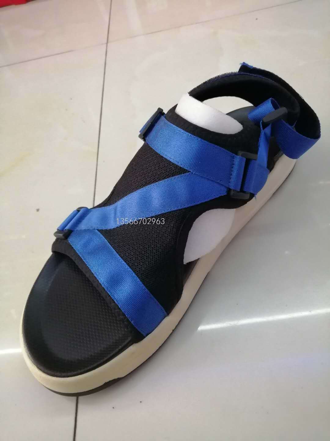 Stock Men's Shoes Korean-Style Fashionable Casual Flat Comfortable Beach Shoes Stylish Guy's Sandals Stock Men's Shoes Korean-Style Fashionable Casual Flat Comfortable Beach Shoes Stylish Guy's Sandals
