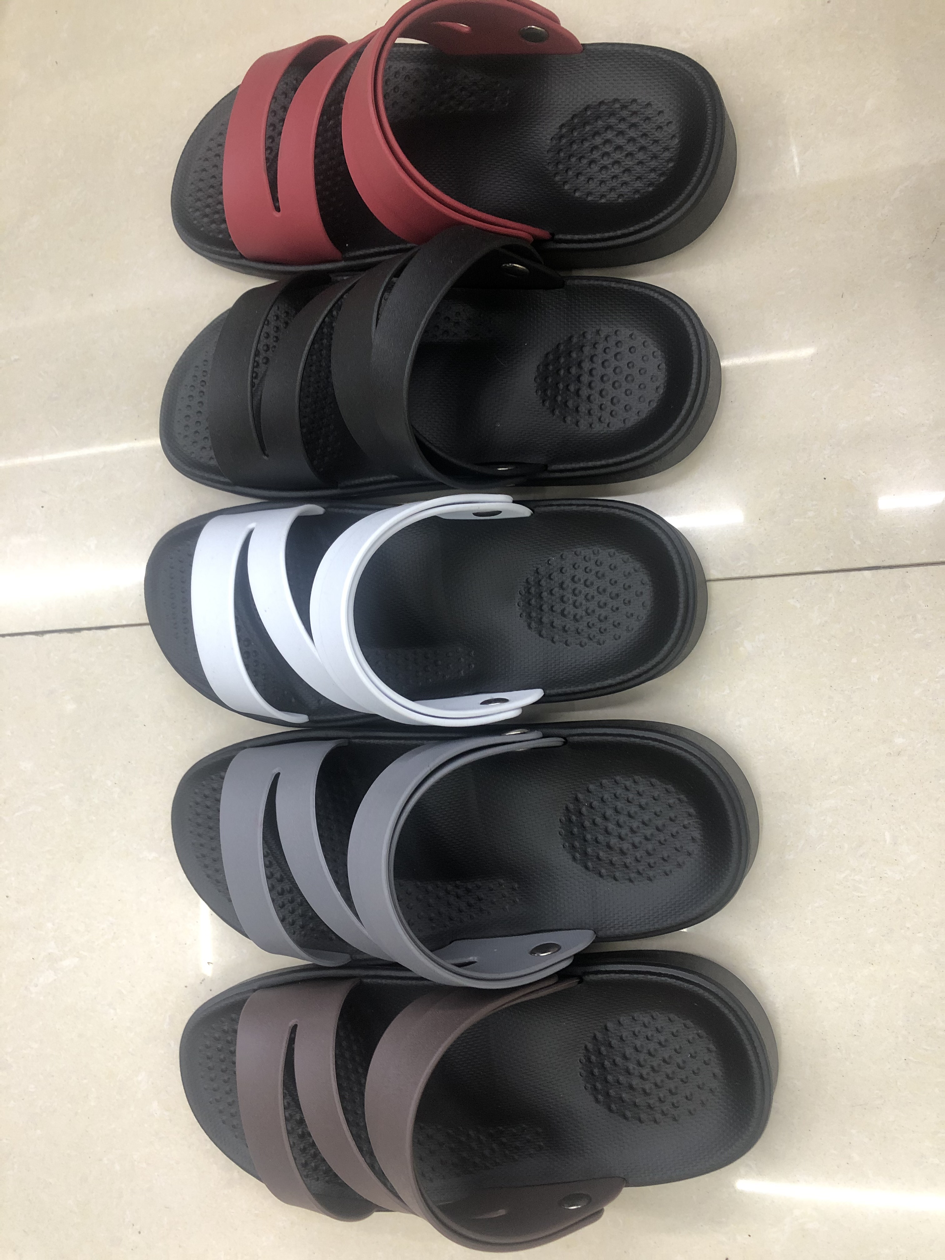 New Men's Single-Strap Slipper Men's Korean Version Fashion Fashion Cool Beach Shoes Men's Casual Non-Slip Slippers New Men's Single-Strap Slipper Men's Korean Version Fashion Fashion Cool Beach Shoes Men's Casual Non-Slip Slippers