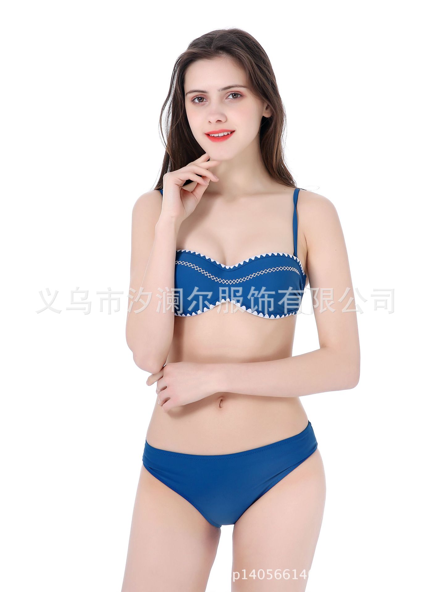 The new European and American style two-piece women in the size of a large size of a swimwear manufacturers supply. The new European and American style two-piece women in the size of a large size of a swimwear manufacturers supply.