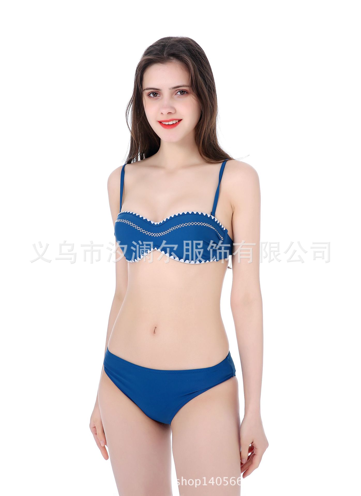The new European and American style two-piece women in the size of a large size of a swimwear manufacturers supply. The new European and American style two-piece women in the size of a large size of a swimwear manufacturers supply.