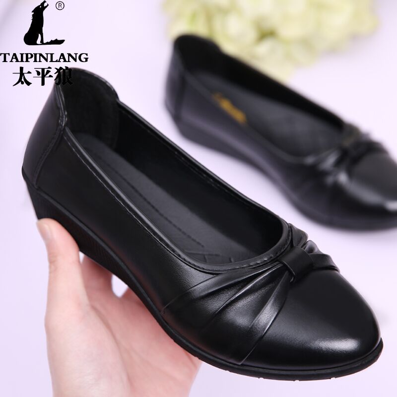 Spring and Autumn Mom Shoes Pumps Middle-Aged Women&#039;s Shoes Non-Slip Soft Bottom Breathable Leather Shoes for the Elderly Flat Heel Flat Shoes for the Elderly