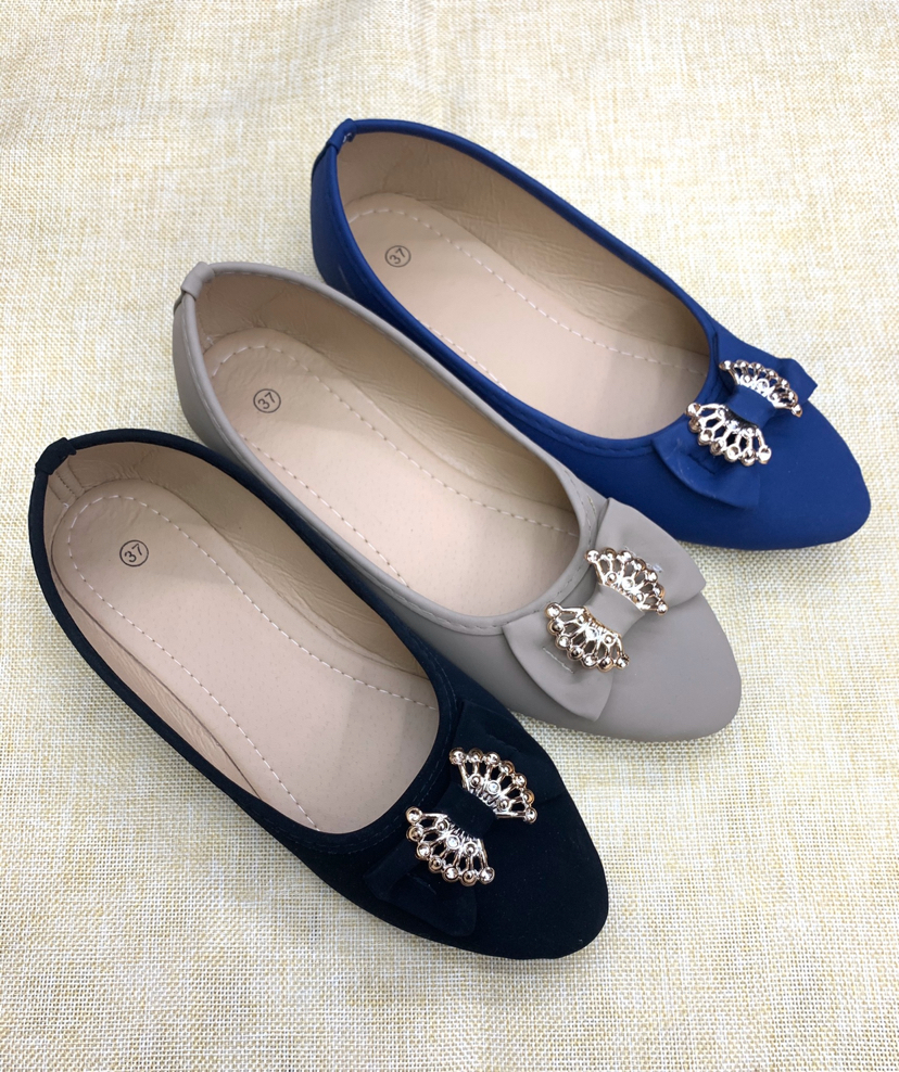 Flat women's sole shoes, original order spot, low heel fashion shoes, cheap price, quality assurance