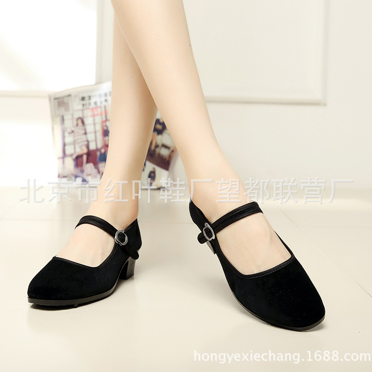 Old Beijing Cloth Shoes Women&#039;s Flat Cloth Shoes Mid Heel Flat Velvet Black Tie Dancing Shoes Hotel Work Shoes Wholesale