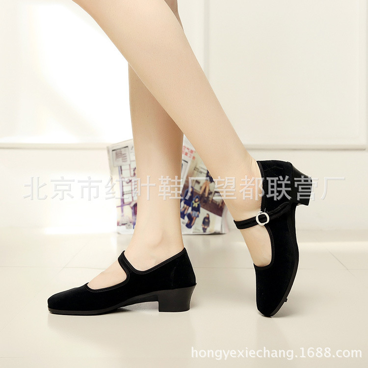 Old Beijing Cloth Shoes Women&#039;s Flat Cloth Shoes Mid Heel Flat Velvet Black Tie Dancing Shoes Hotel Work Shoes Wholesale