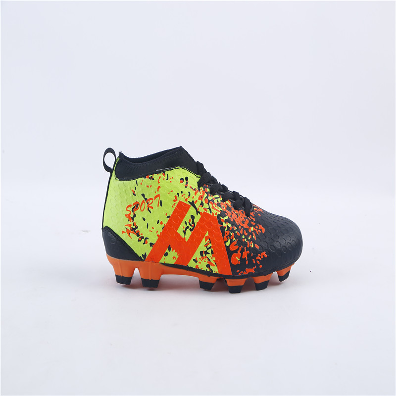 Manufacturers direct football shoes crushed nails for boys and girls young sneaker man grass anti-skid sports shoes source factory Manufacturers direct football shoes crushed nails for boys and girls young sneaker man grass anti-skid sports shoes source factory