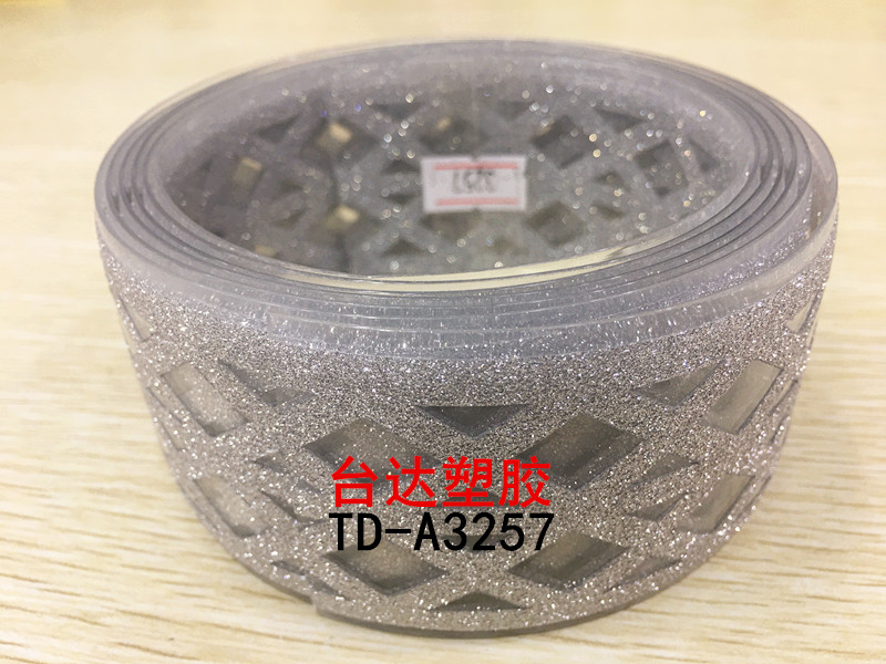 Hollow Plastic Shoes Sandals Accessories with Various Specifications Factory Direct Sales