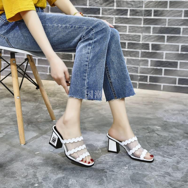 Follow thick heel lady slipper to wear fashionable new summer outside