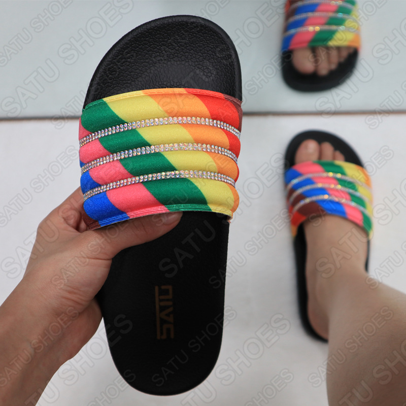 Factory Wholesale 2020 European and American Fashion Flat Rainbow Rhinestone Cross-Border Slippers Women&#039;s Outdoor Slipper