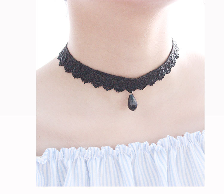 Harajuku Retro Velvet Band Necklace Loli Lace Flower Neckband Necklet Women's Short Clavicle Chain Necklace Wholesale