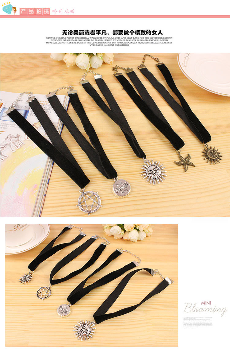 Harajuku Retro Velvet Band Necklace Loli Lace Flower Neckband Necklet Women's Short Clavicle Chain Necklace Wholesale