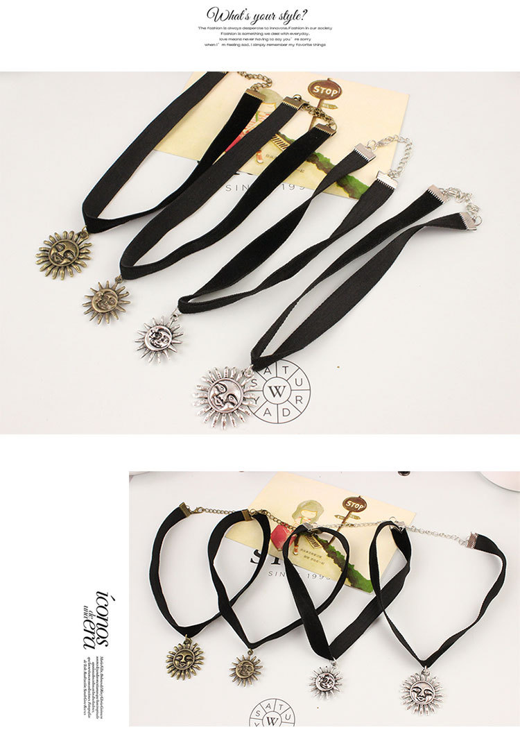 Harajuku Retro Velvet Band Necklace Loli Lace Flower Neckband Necklet Women's Short Clavicle Chain Necklace Wholesale