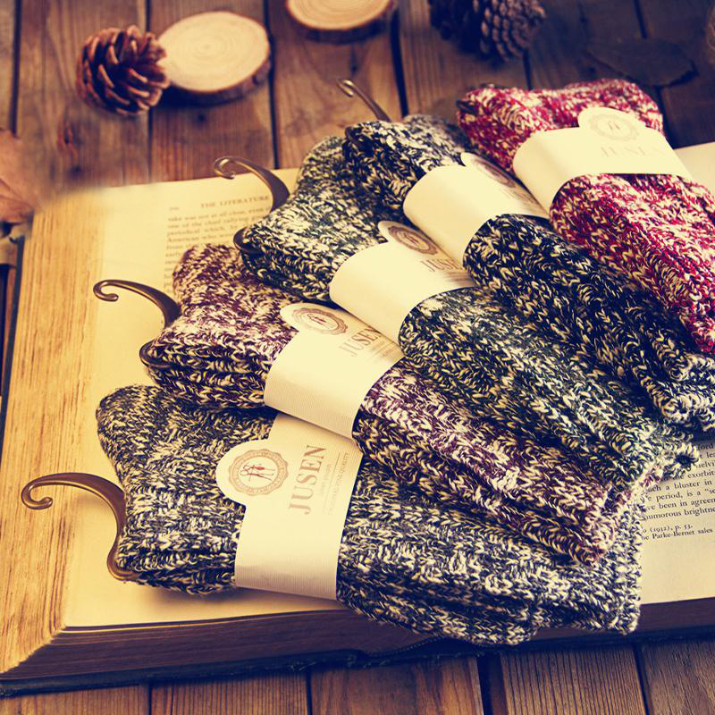 Autumn and winter thickened wool socks for women thick needle and thread pile socks for women and men in the middle of the stockings for men and women