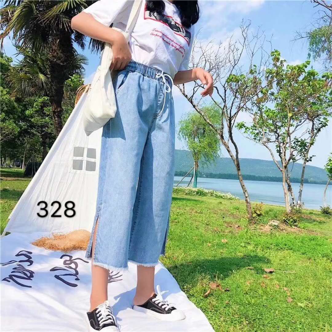High waist wide leg jeans new style baggy slim cropped trousers with flared horns and wide legs High waist wide leg jeans new style baggy slim cropped trousers with flared horns and wide legs
