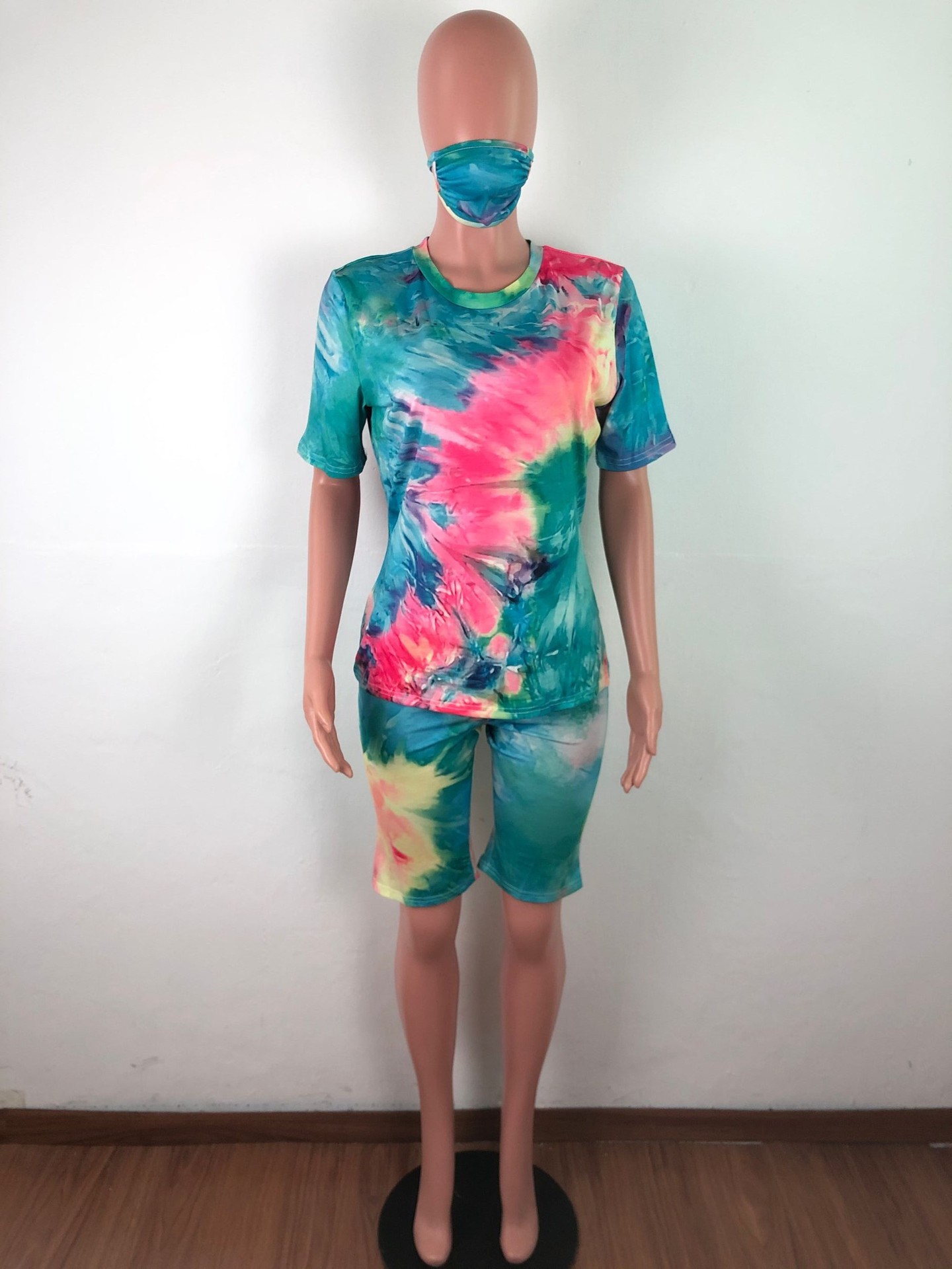 XM6088 women's wear tiedye round collar casual fashion home sports suit twopiece (including face mask) XM6088 women's wear tiedye round collar casual fashion home sports suit twopiece (including face mask)