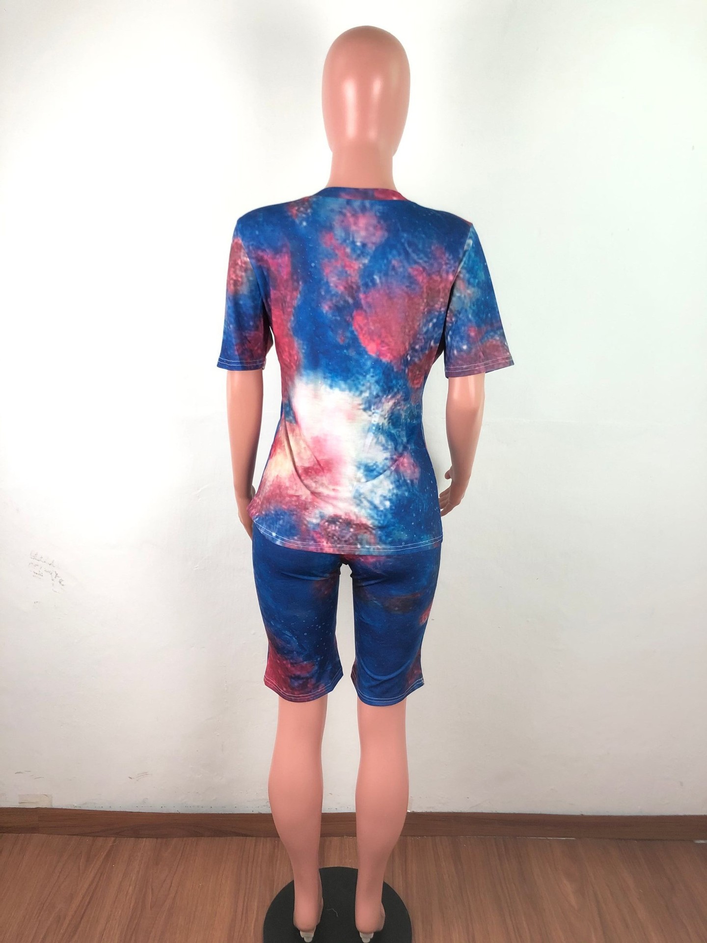 XM6088 women's wear tiedye round collar casual fashion home sports suit twopiece (including face mask) XM6088 women's wear tiedye round collar casual fashion home sports suit twopiece (including face mask)