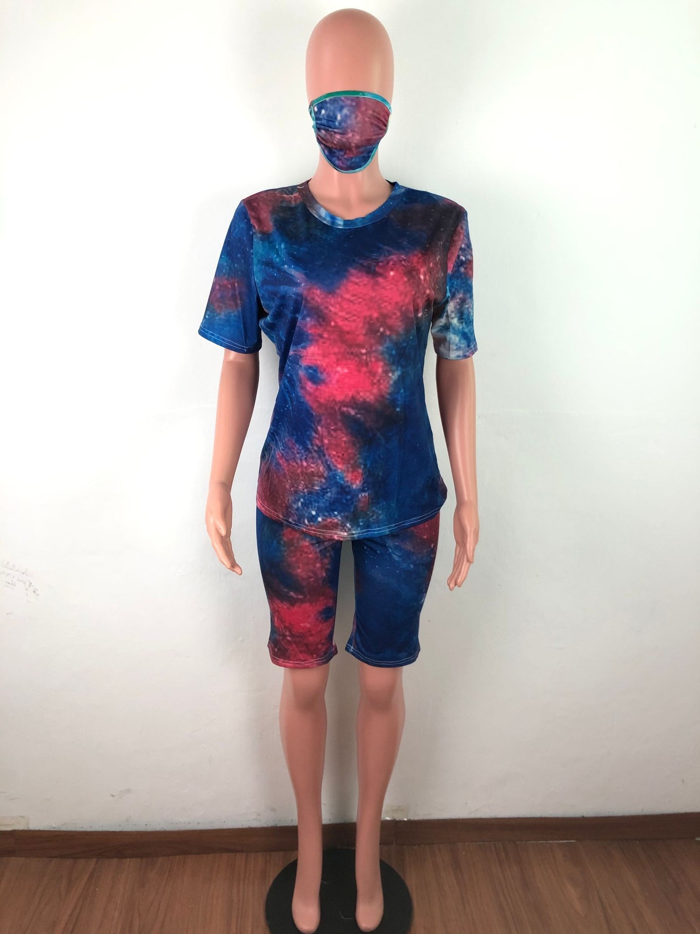 XM6088 women's wear tiedye round collar casual fashion home sports suit twopiece (including face mask) XM6088 women's wear tiedye round collar casual fashion home sports suit twopiece (including face mask)