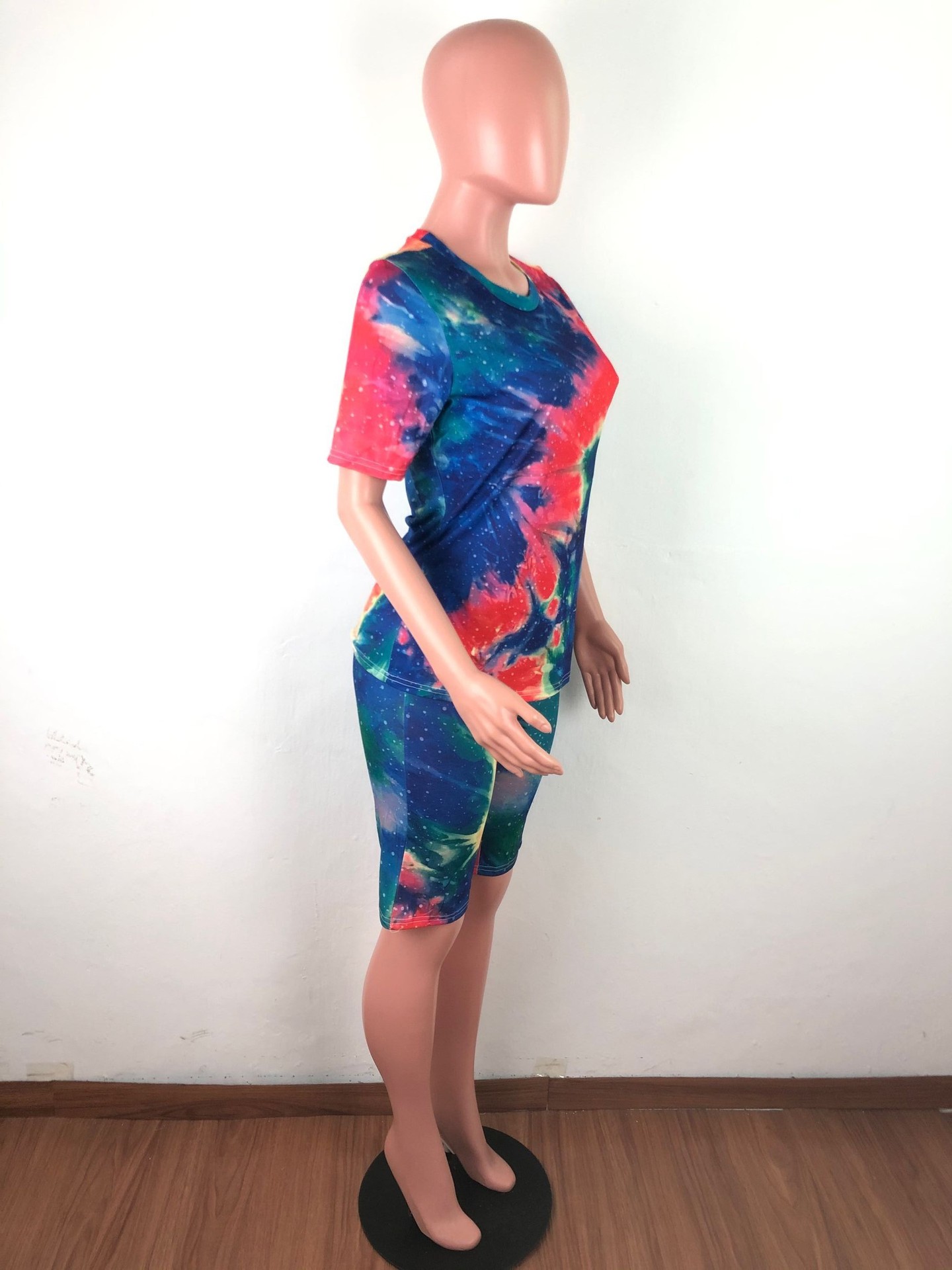 XM6088 women's wear tiedye round collar casual fashion home sports suit twopiece (including face mask) XM6088 women's wear tiedye round collar casual fashion home sports suit twopiece (including face mask)