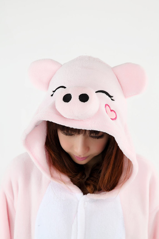 Wool flannel shoes to keep warm in autumn and winter paired with cartoon animal pajamas pink black pig Wool flannel shoes to keep warm in autumn and winter paired with cartoon animal pajamas pink black pig