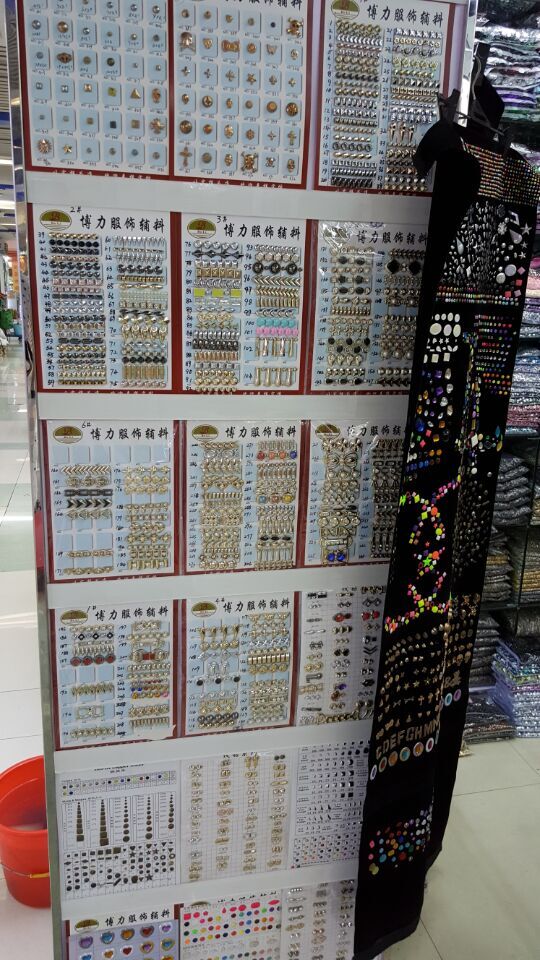 Black diamond drill studws Phnom Penh wrapping garment accessories accessories scalding hot drilling map