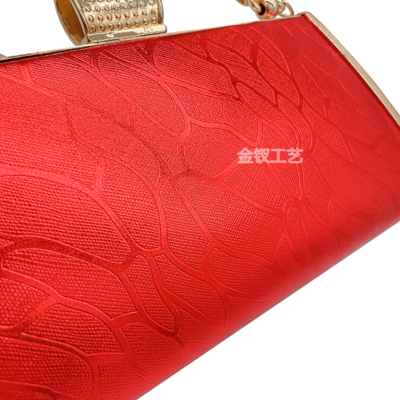 Red Geometric Single-Sided Diamond One-Shoulder Crossbody Dinner Annual Meeting Socialite Elegant Tote Dress Garment Bag Elegant Clutch Bag