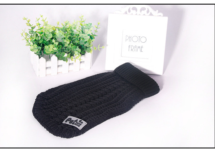 Manufacturers direct autumn and winter thickening pet clothing acrylic dog line coat cat and dog two - legged sweater Manufacturers direct autumn and winter thickening pet clothing acrylic dog line coat cat and dog two - legged sweater