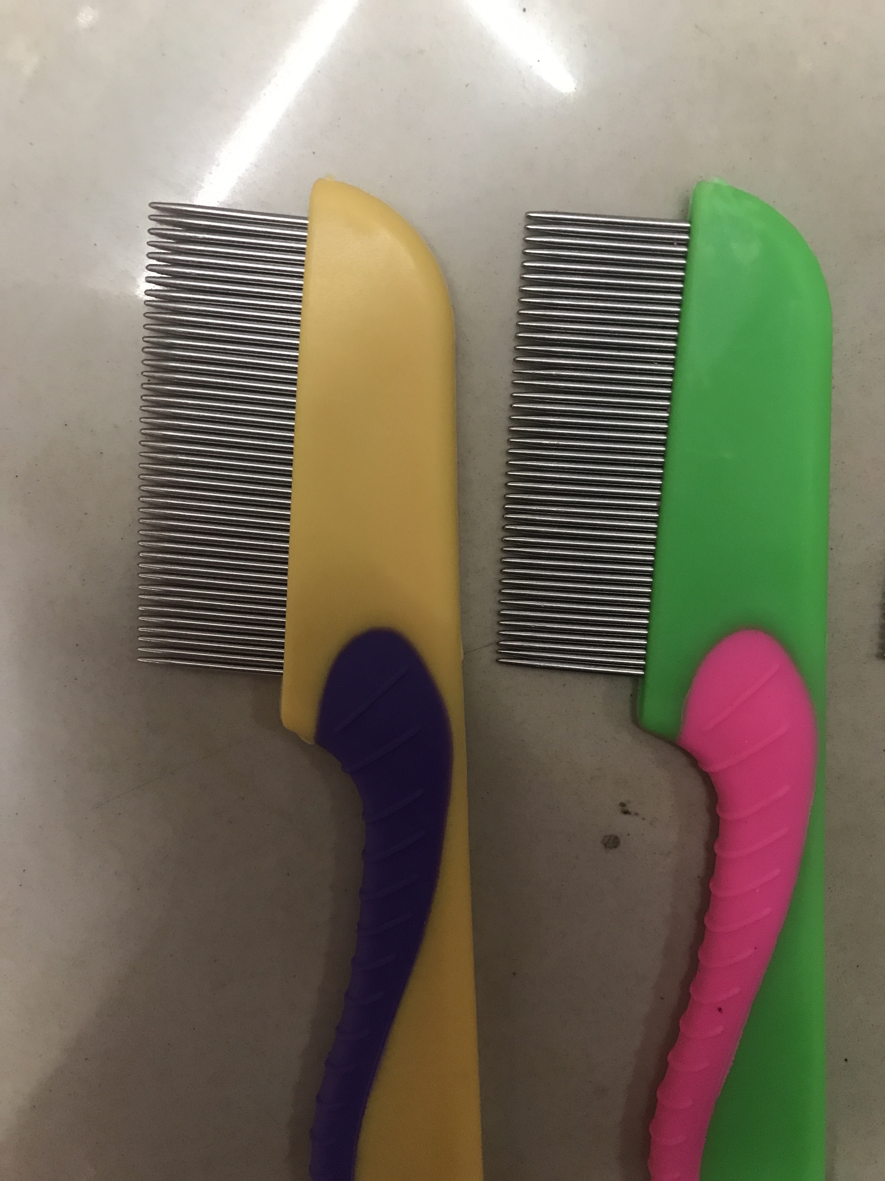 Pet long handle comb, row comb, small grate defleas convenient practical cleaning products manufacturers direct sales Pet long handle comb, row comb, small grate defleas convenient practical cleaning products manufacturers direct sales